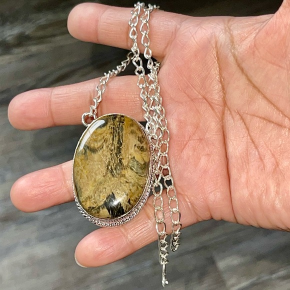 Brown Dendritic Jasper Pendant Necklace - Picture 4 of 14